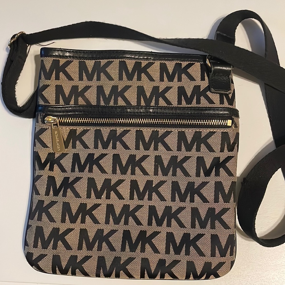 Michael Kors purse